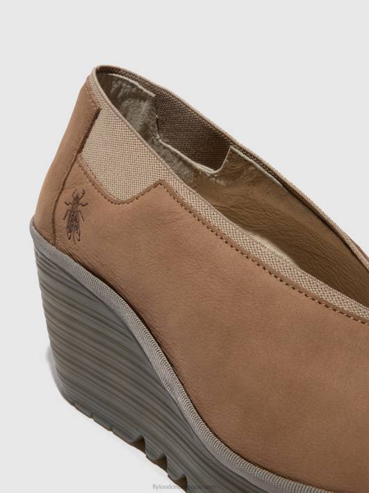 chaussures à enfiler yoza438 Fly London femmes sable 0FBB627